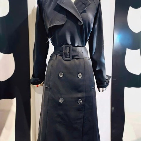 Gabardina Negra con botones cruzados - Black trench coat with crossed buttons